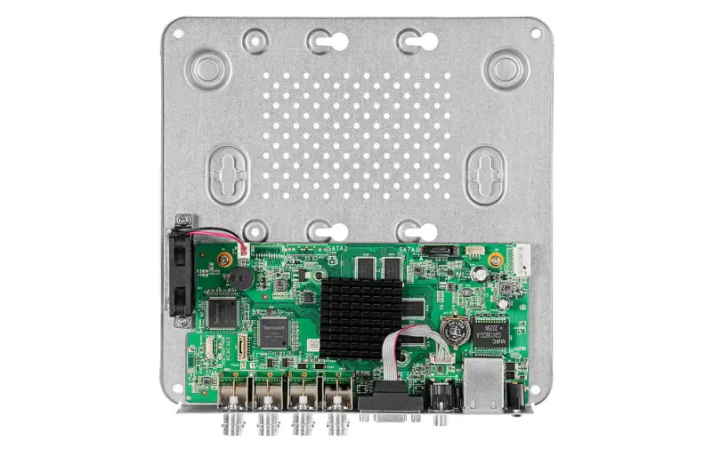 13535_rejestator_xvr_ai_ids_7108huhi_m1s_c_1hdd_srodek.jpg