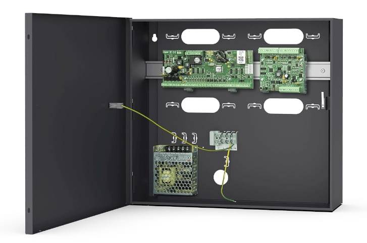 12717_mc16_pac_2_kit_v2_glowne.jpg