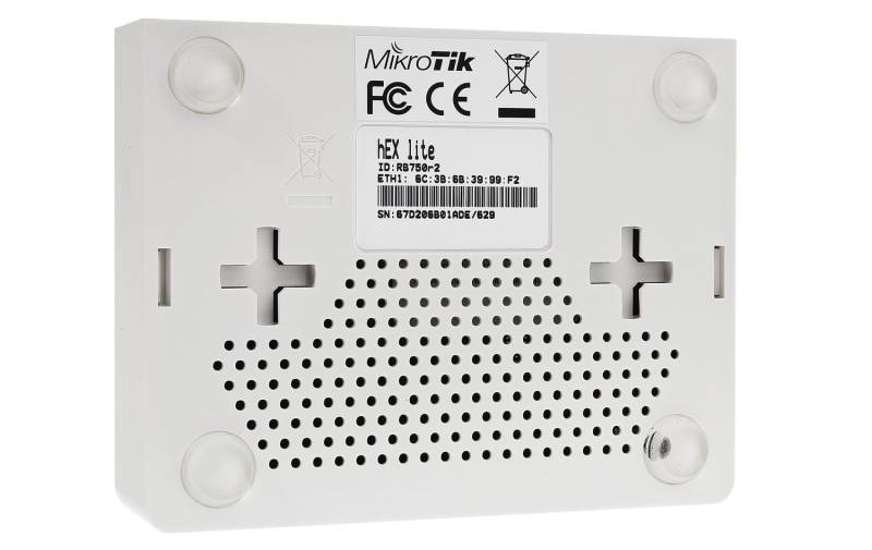 8130_router_rb750p_r2_mikrotik_tyl.jpg