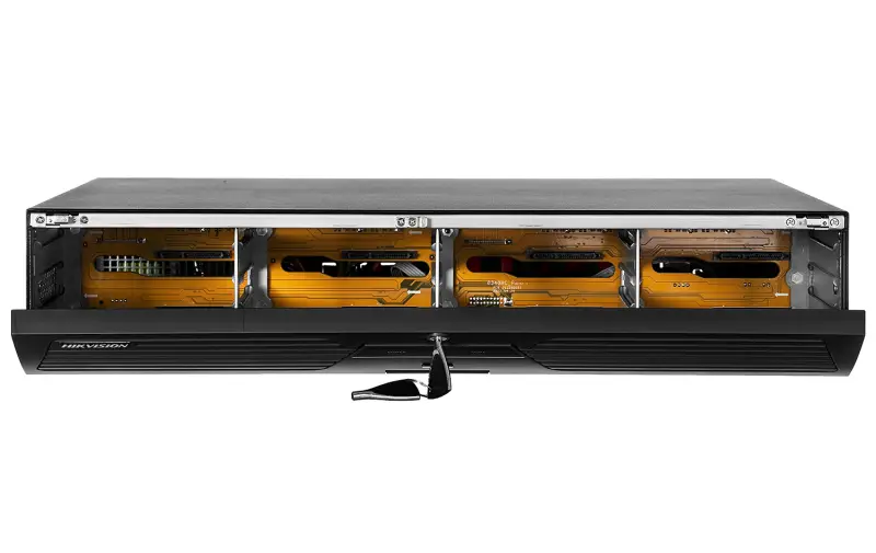 13715_rejestrator_nvr_64ch_ds_966ni_m8_32mp8hdd_srodek_przod.jpg