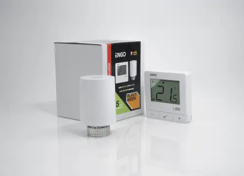 ENGO Controls Inteligentny zestaw ogrzewania Biały (E25-BATW-4 + ETRV-M30)