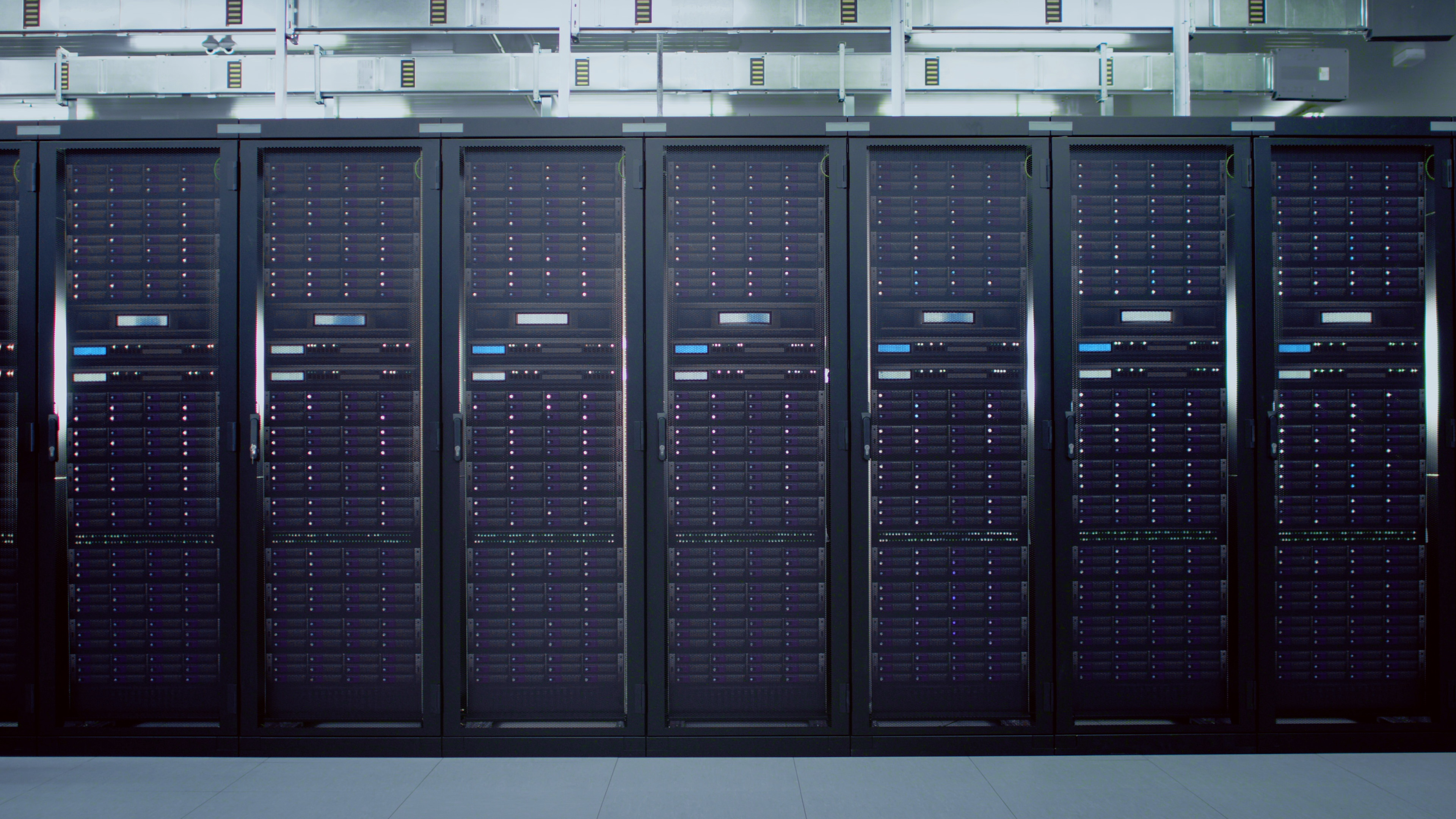 Server cabinet door sensor: monitoring physical access to racks under ISO 27001:2022